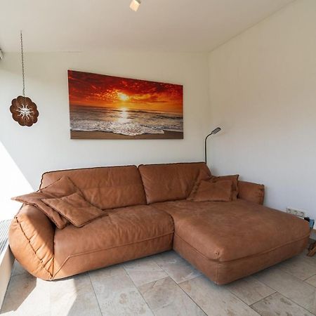 Holiday Home Mosselbank: Seaside Retreat with Private Garden Ouddorp Exterior photo